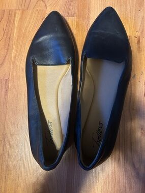 Trotters Black Pointed-Toe Slip-On Flats